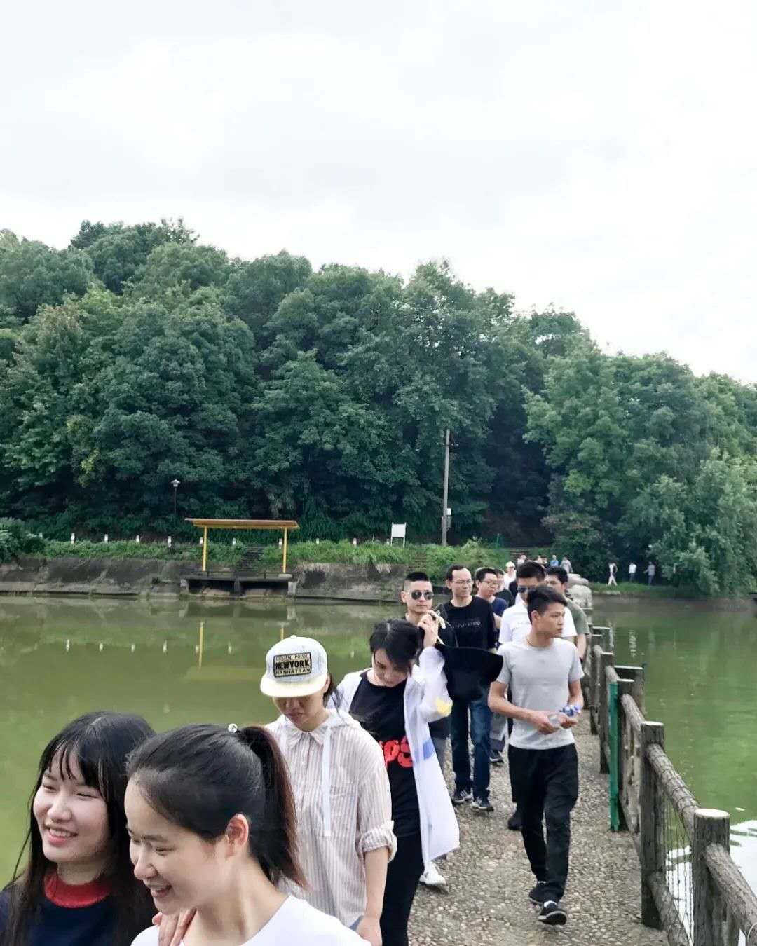 遠(yuǎn)程監(jiān)控,報(bào)警巡邏,清機(jī)加鈔,清分整點(diǎn),憑證寄庫,頭寸箱寄庫,商鋪安保,智能家居 遠(yuǎn)程監(jiān)控,報(bào)警巡邏,清機(jī)加鈔,清分整點(diǎn),憑證寄庫,頭寸箱寄庫,商鋪安保,智能家居