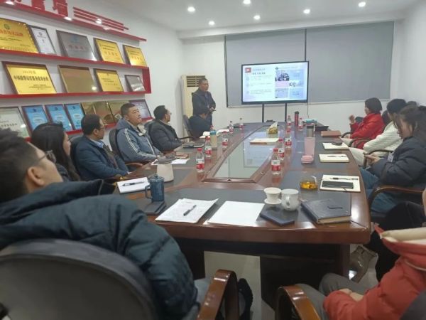 遠(yuǎn)程監(jiān)控,報(bào)警巡邏,清機(jī)加鈔,清分整點(diǎn),憑證寄庫(kù),頭寸箱寄庫(kù),商鋪安保,智能家居